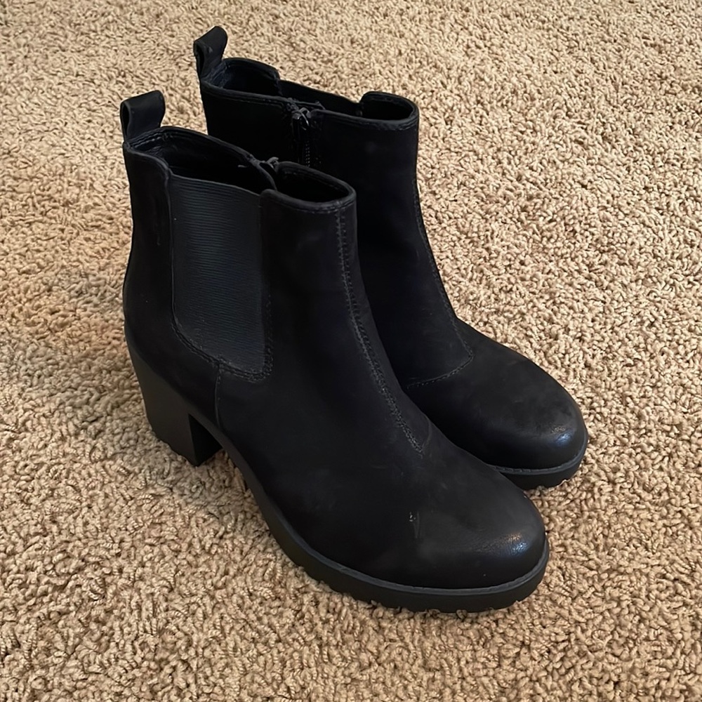 Vagabond chunky heel boot